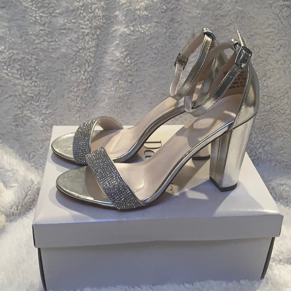Formal sandal.  Size 7.5